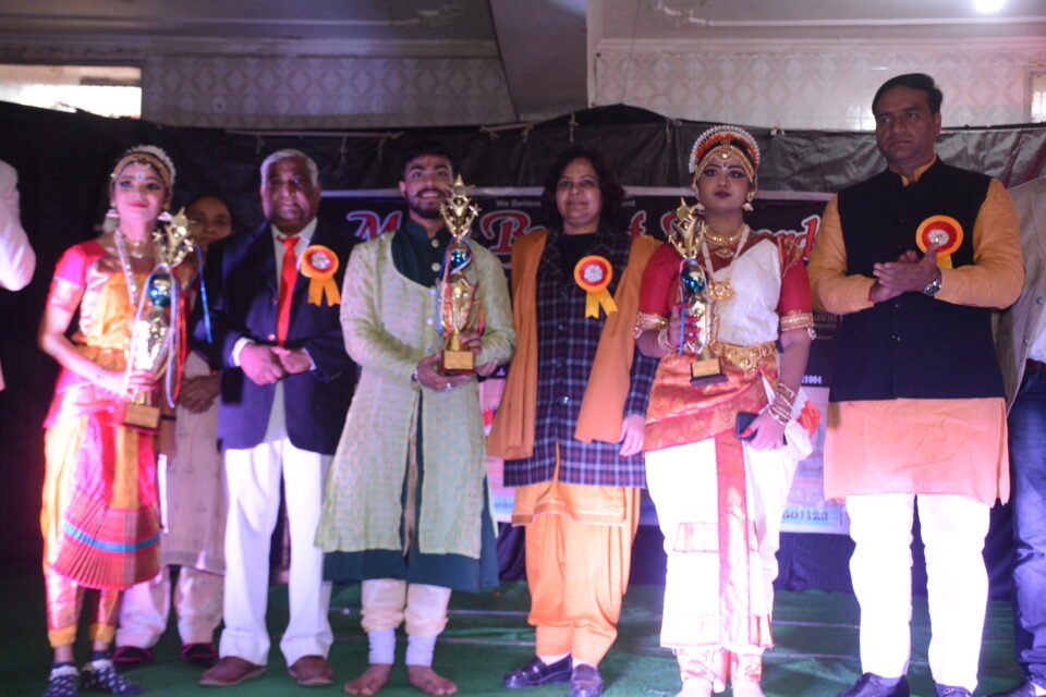 मैजिक बुक ऑफ रिकॉर्ड के राष्ट्रीय डांस प्रतियोगिता-2021 के विजेता प्रतिभागिओ को किया सम्मानित और प्रोत्साहित।